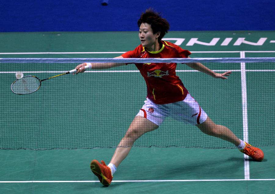 通过与欧洲 通过与欧洲