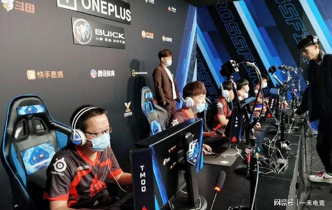 镜报主编 镜报主编